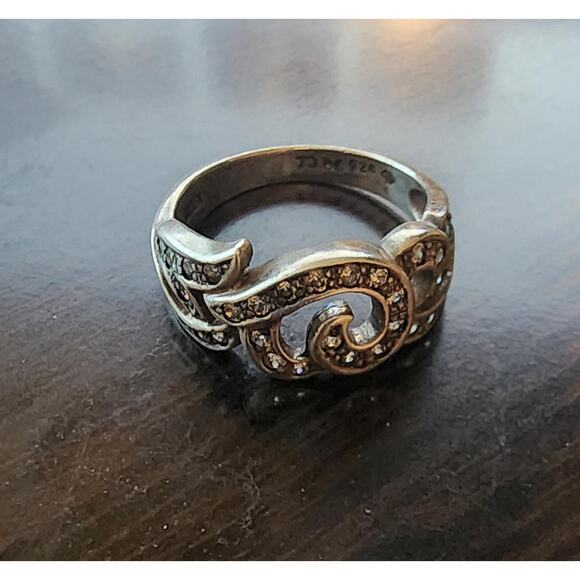 Elegant Sterling Silver Ring with Cubic Zirconia Gemstones Size US 7.5 - Picture 1 of 6